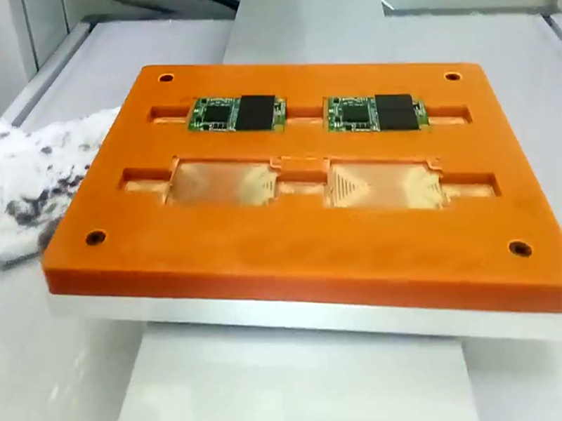 IC芯片三軸自動點膠機視頻